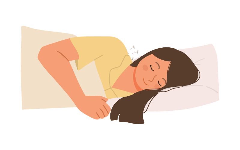 Frau liegt auf Kissen und ruht, Reiki, Niedernberg bei Aschaffenburg, Elke Maria Becker